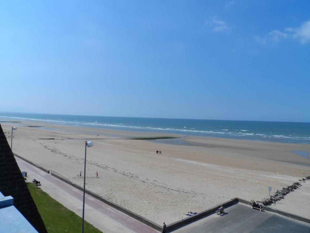 Appartement Avec Terrasse Panoramique, Acceptant Les Animaux, Parking - Fr-1-487-281 Cabourg Zewnętrze zdjęcie